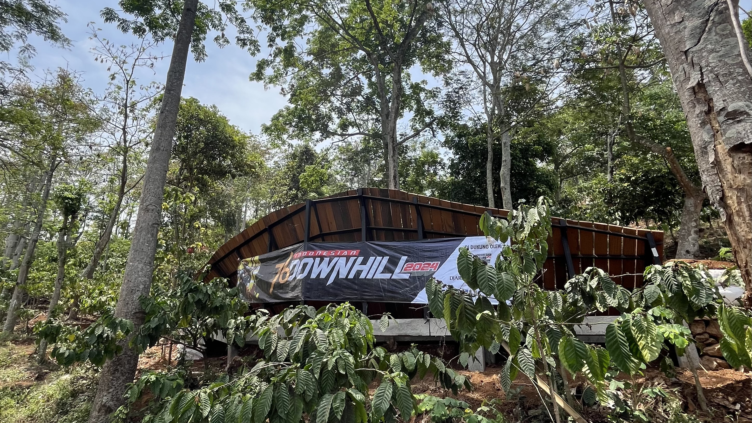 [Press Release] Putaran Kedua 76 Indonesian Downhill Digelar di Ternadi Bike Park