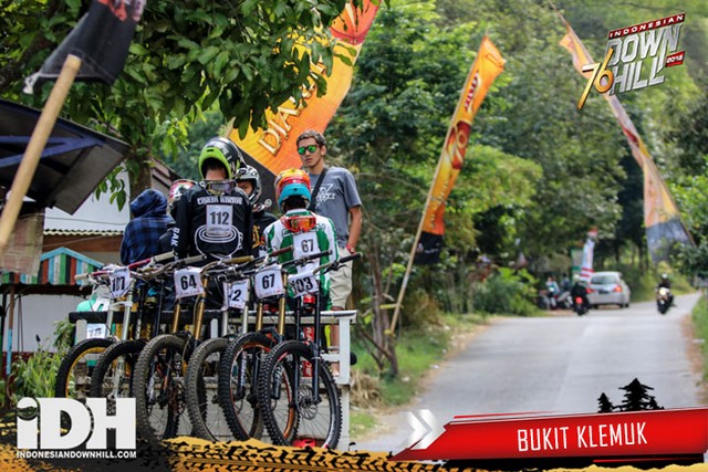 209 Pembalap Bersaing di 76 Indonesian Downhill 2018 Bukit Klemuk