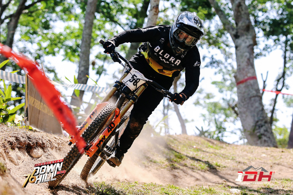 Women Elite Final Run Result: Ayu Triya Andriana Pertahankan Posisi Pertama - foto 2